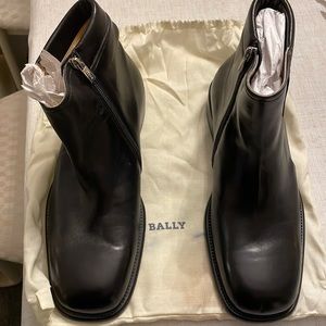 Bally (Sabo) mens boots. Black leather 10.5 EEE